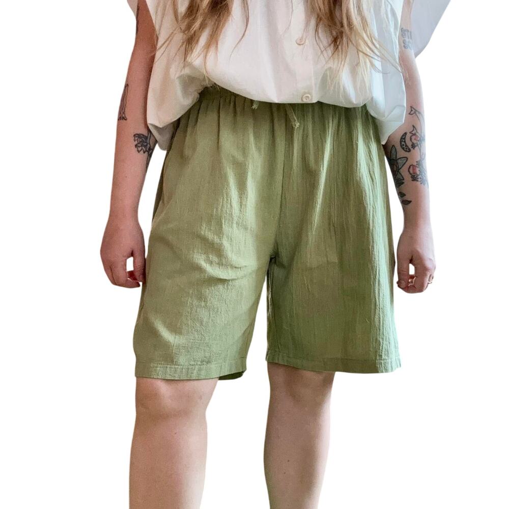 Handmade Green Textured Cotton Pull-On Elastic Waist Bermuda Shorts- Size Large